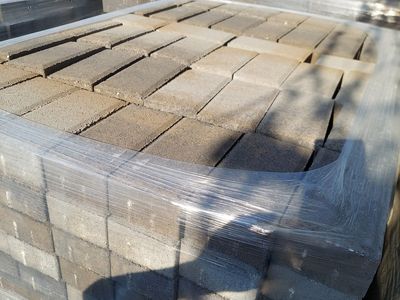 GOLD COAST HOLLAND PAVERS (4x8)