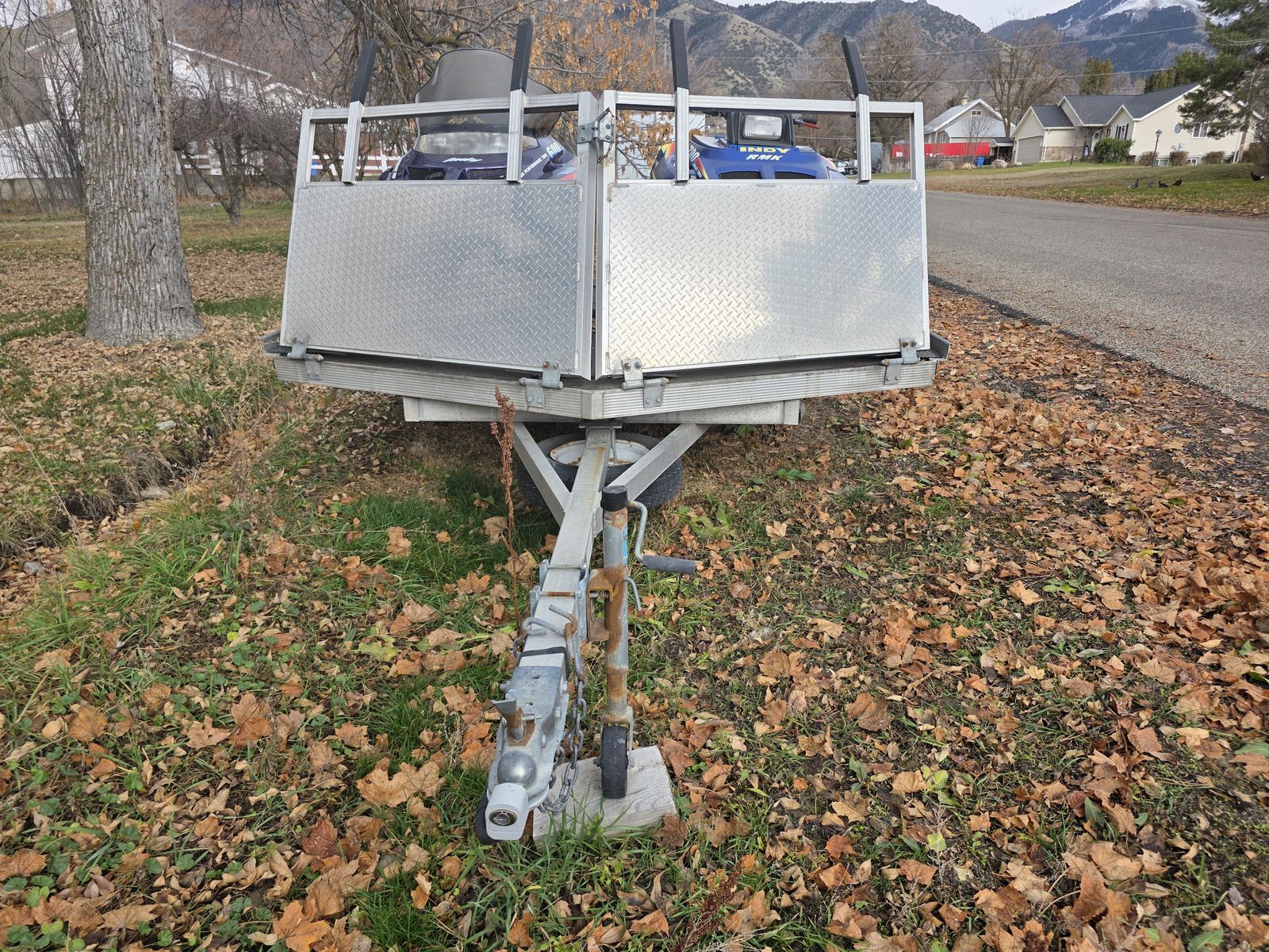 Main image 4
