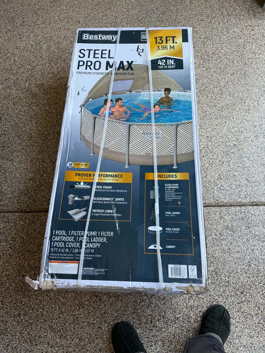 Bestway Steel Pro Max 13 ft x 42 in Above Ground Pool Set with Pump, Canopy & Cover