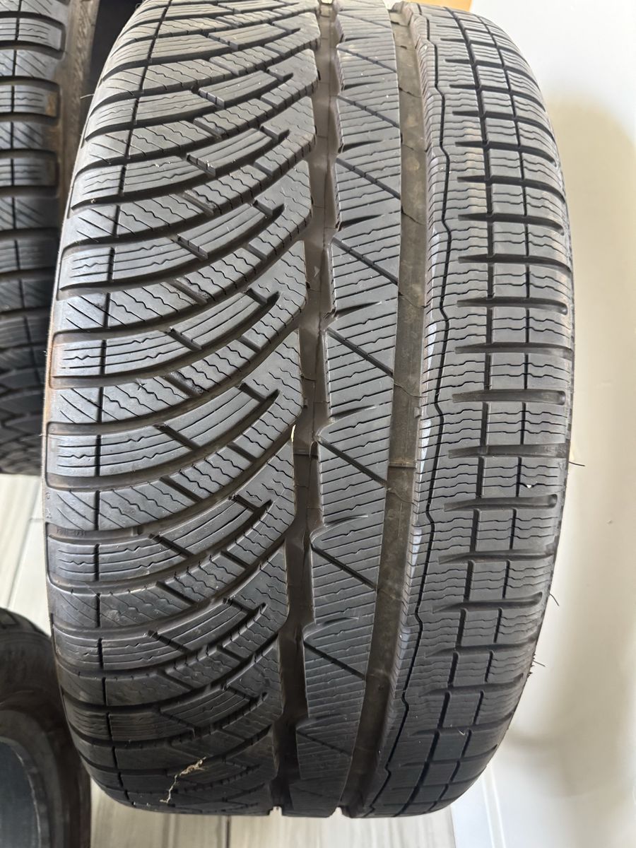 Michelin Pilot Alpin 255/ 35R/21 98 W PA4 All-Season Tires - Set of 4