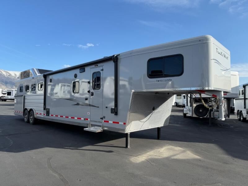 New 2026 Trails West Sierra 4H SIERRA LQ