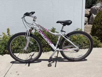 Schwinn medium frame mountain bike