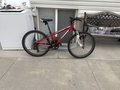 Jamis X24 Moutain Bike