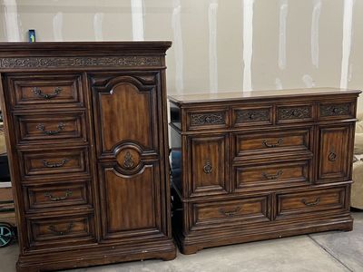 Beautiful 4 piece bedroom set!