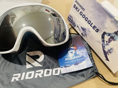 New in box Ski&Snowboard Goggles (5 left)