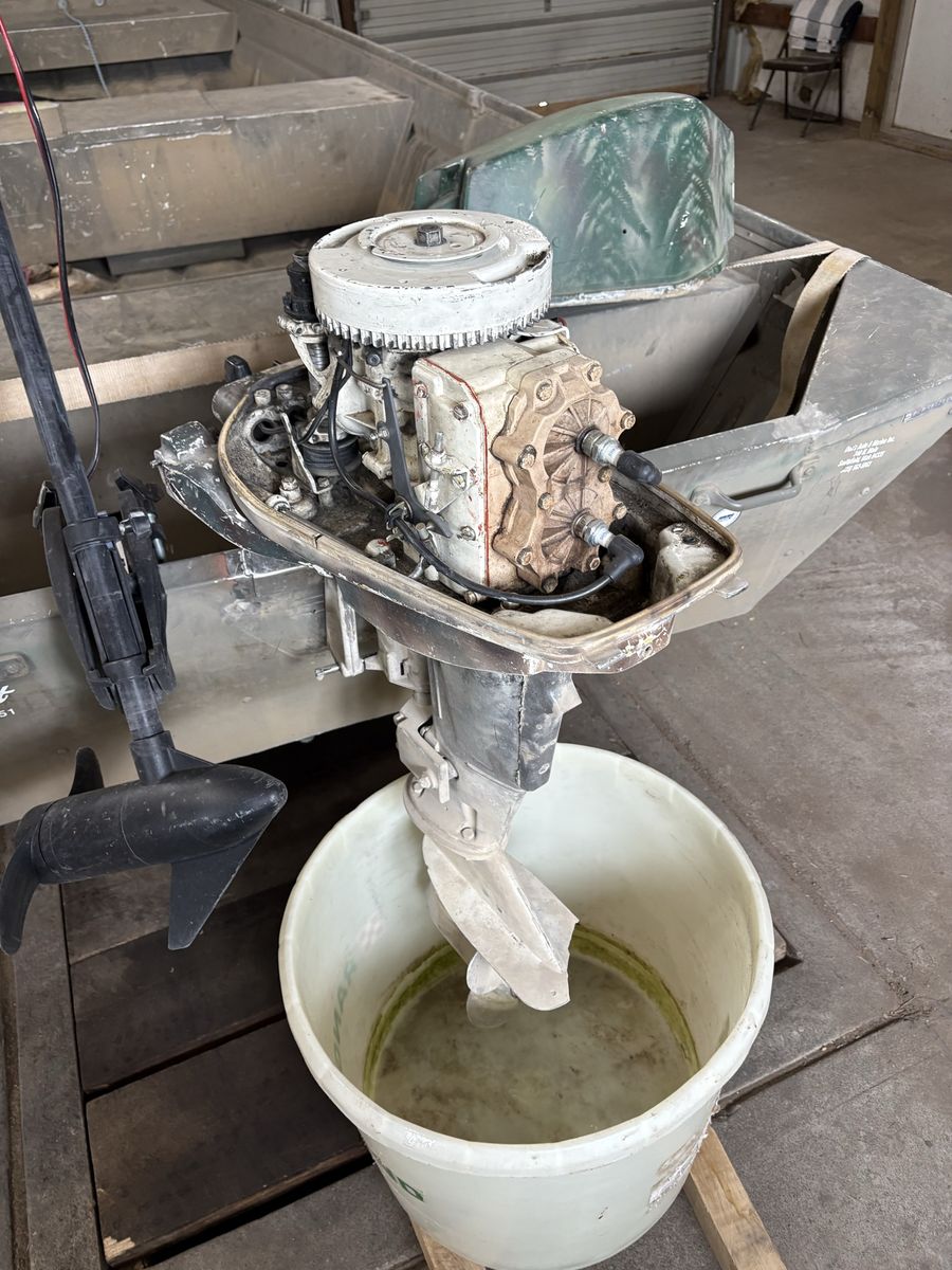 Chrysler 20 horse tiller outboard motor
