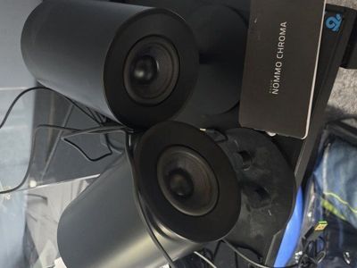 Razer nommo chroma speakers