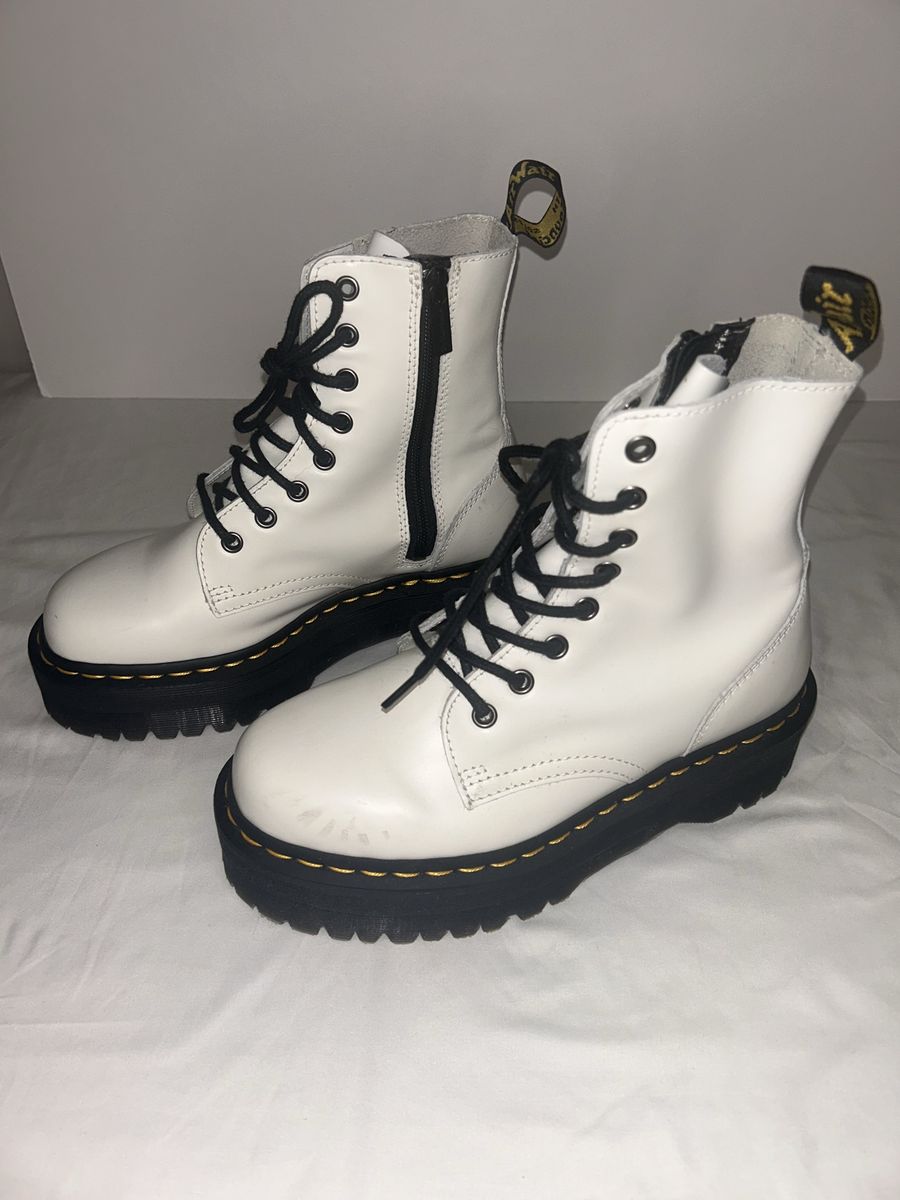 New Dr. Martens Jadon Platform Boots White Smooth Leather - Size US Women's 7 / US Men's 6 No box