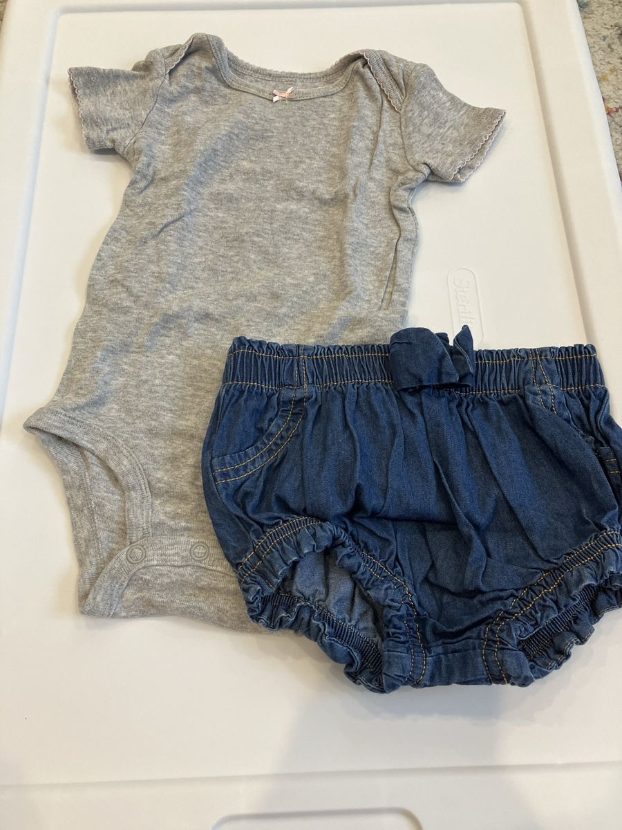 Baby girl outfit (6-9 months)