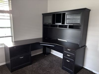 Elegant Office Desk & Trampoline