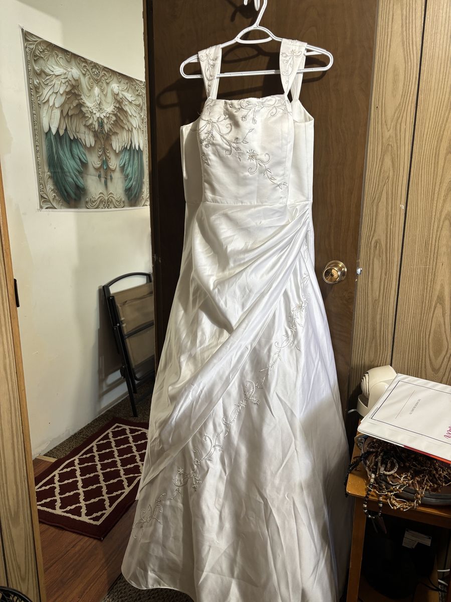Wedding gown