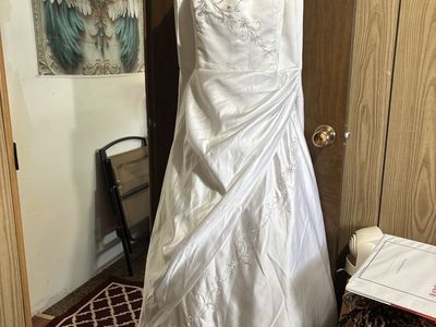 Wedding gown