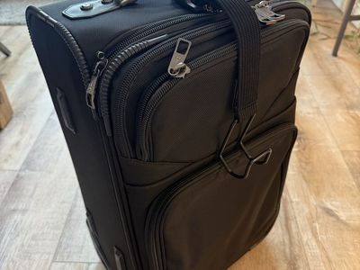 Travelpro Flightcrew5 rollaboard