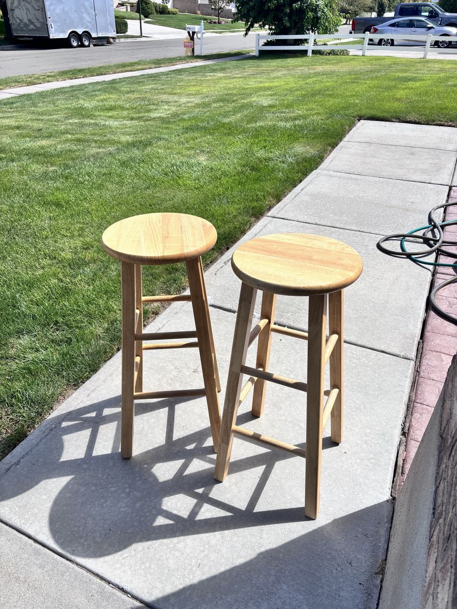 Two twenty nine inch bar stools, thirty five dollars 