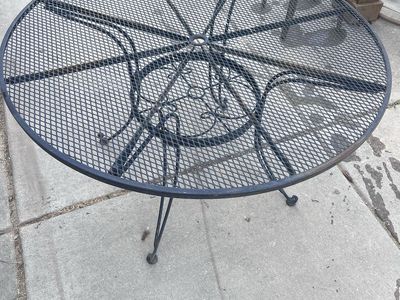 Round Wrought Iron Mesh Patio Table with Umbrella Hole