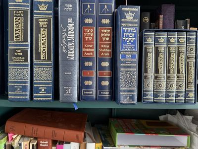 ArtScroll Mesorah Jewish Texts Collection - Ramban, Chumash, Kitzur Shulchan Aruch & More