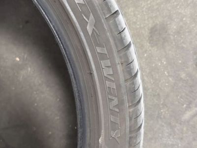 Set of 4 LEXANI 245/35ZR19 97W XL