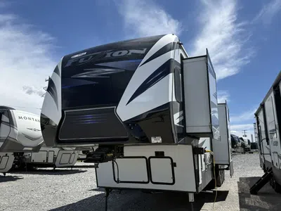 Used 2021 Thor Keystone RV Fuzion 419
