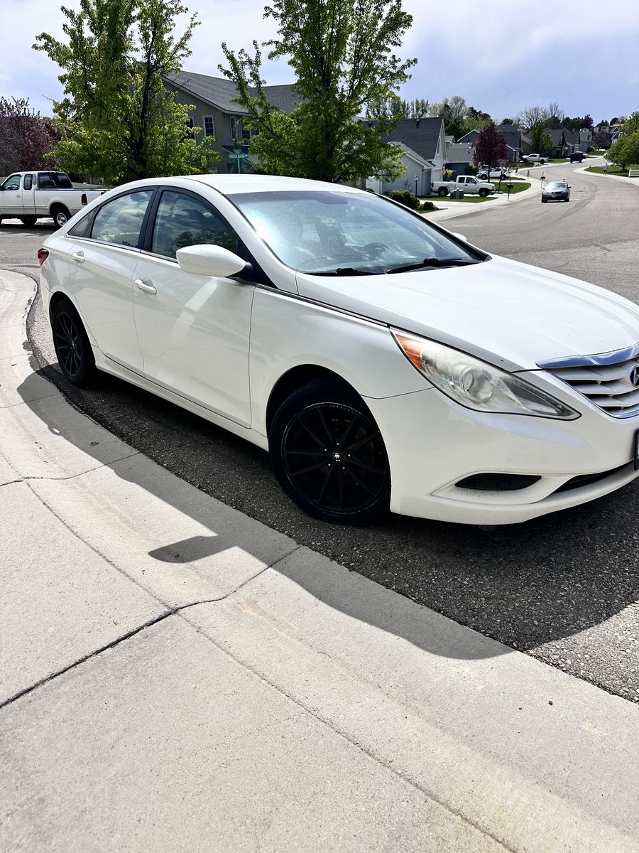 2012 HYUNDAI SONATA GLS