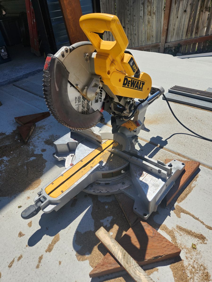 Dewalt 12" Miter Saw