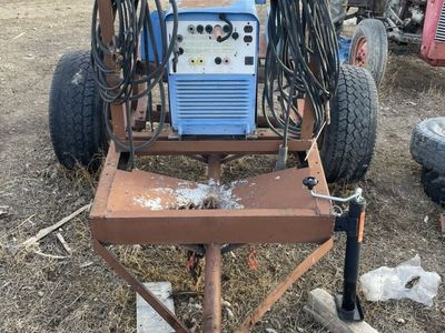 Miller AEAD 200L Mobile Welder