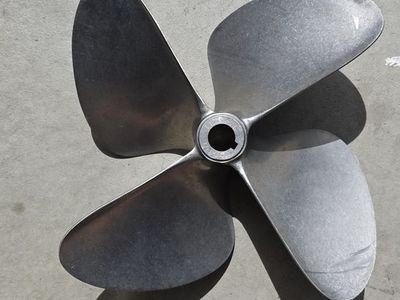 Propeller 14x18.5 LH 1 1/8" 4-Blade Boat. Stainless steel!! Perfect condition. SAVE!!