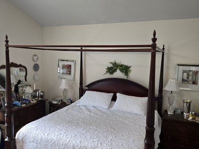 Bombay Company Herning 4-Poster Canopy Bed (King size)