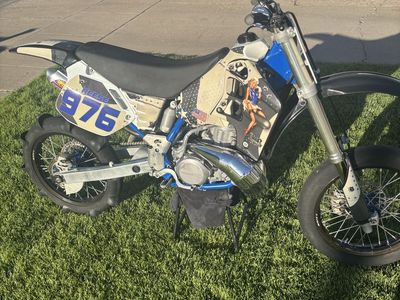Honda CR500 2-Stroke Hillclimb / Sand Bike with Paddle Tire & Front Slick