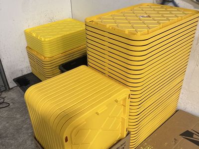 Storage bin lids ~60