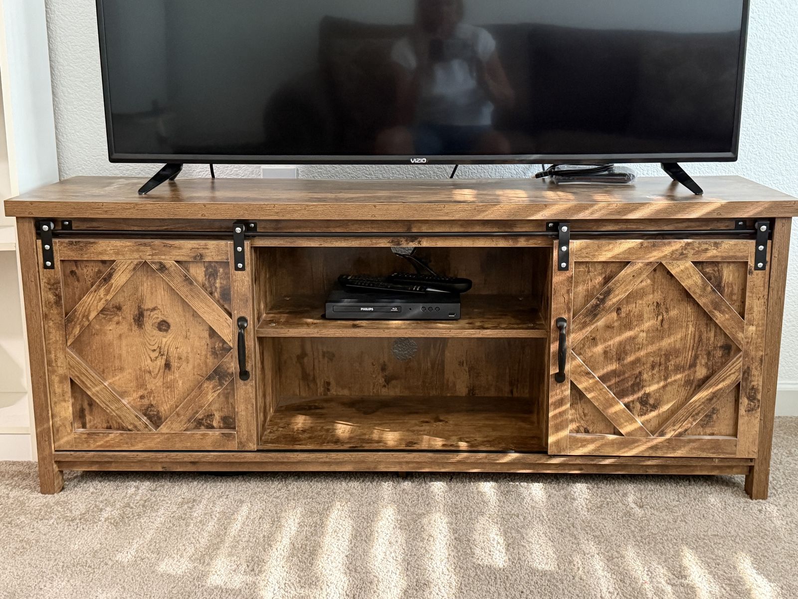 Tv entertainment center