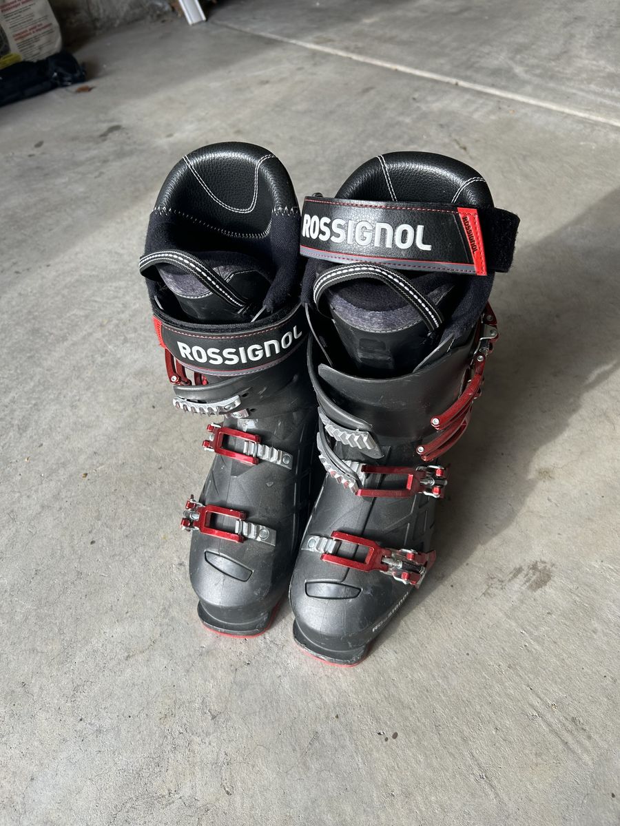 ski boots need gone today