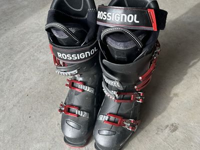ski boots need gone today