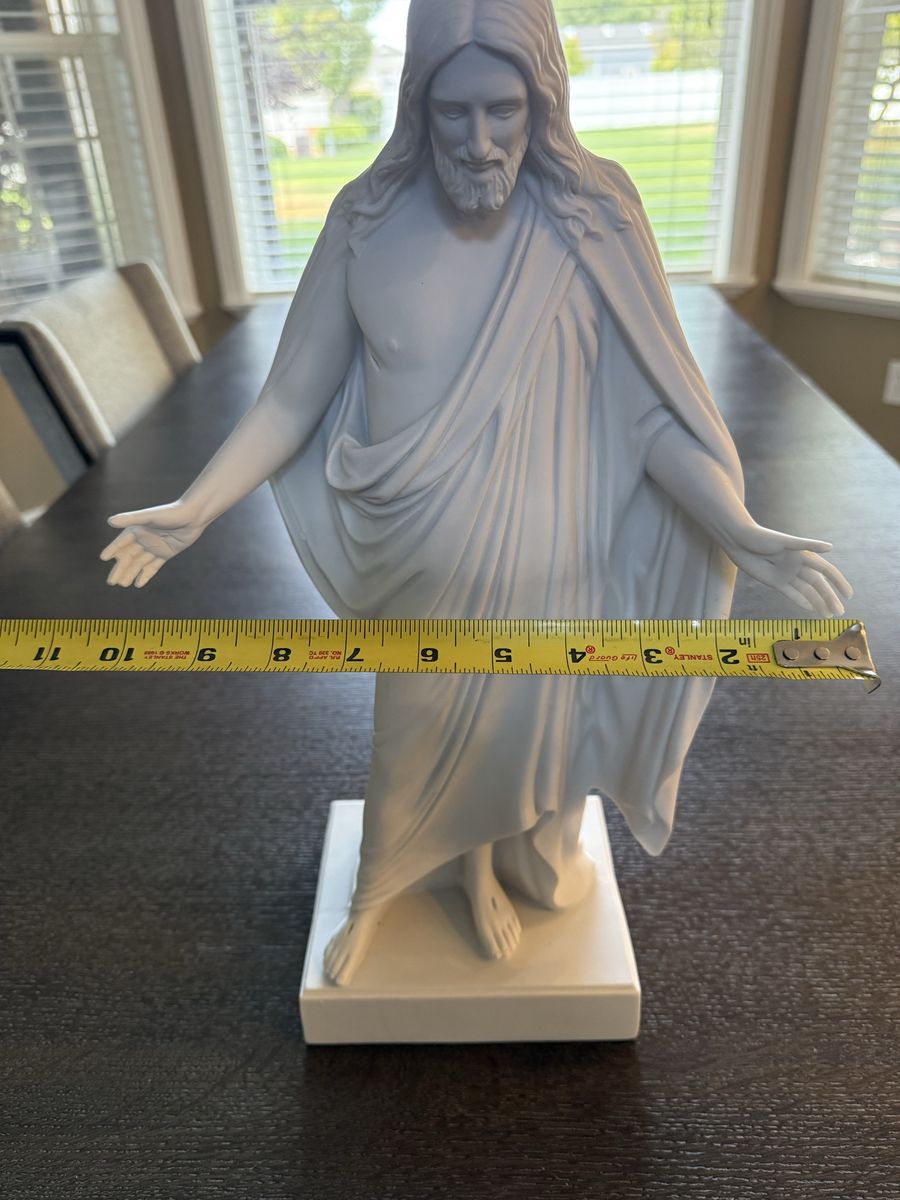 Main image 4