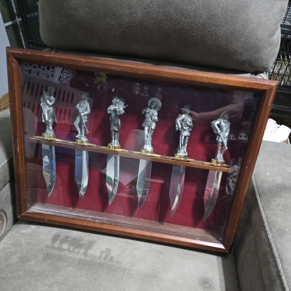 "The Legends of the Old West" Sculptured Knife Col