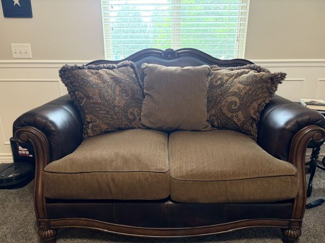 Main image 4