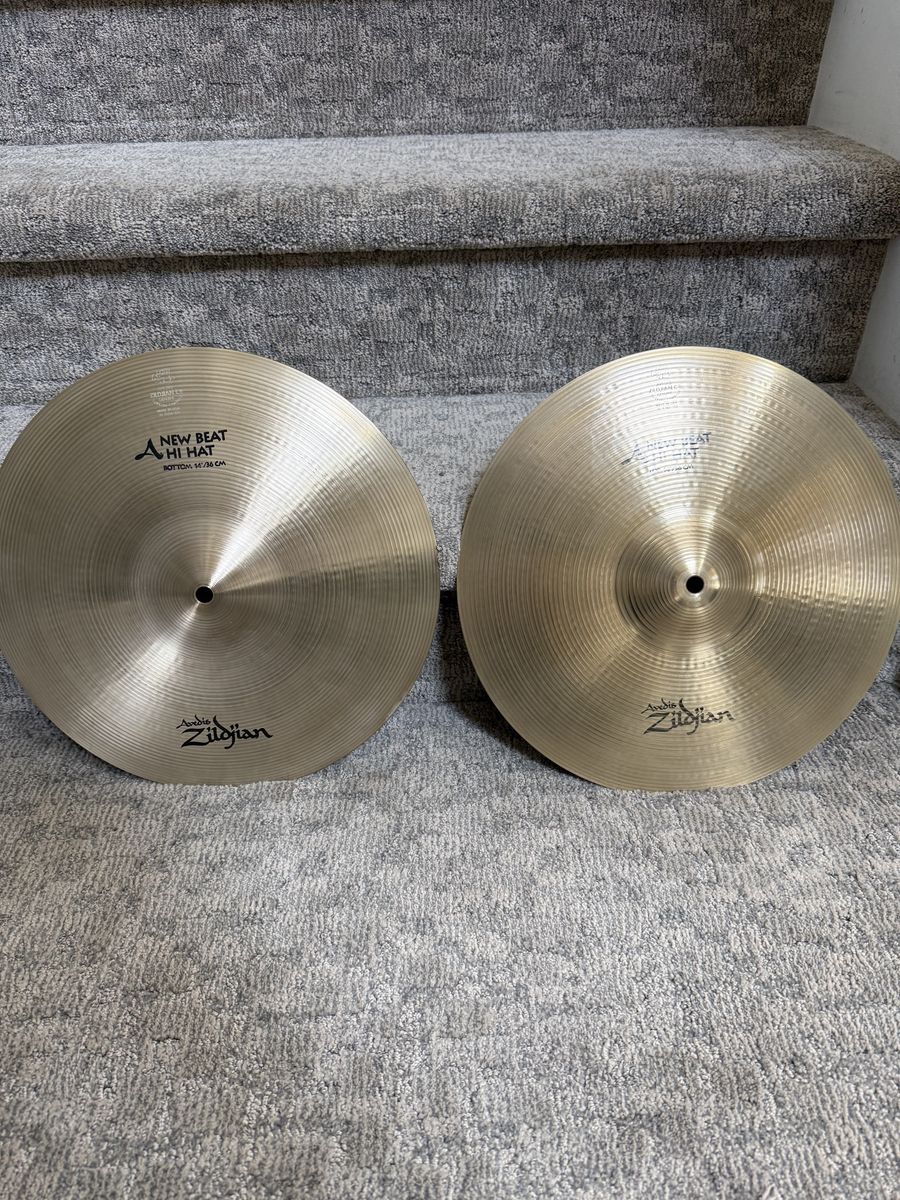 ZILDJIAN “A” NEW BEAT HI-HAT CYMBALS
