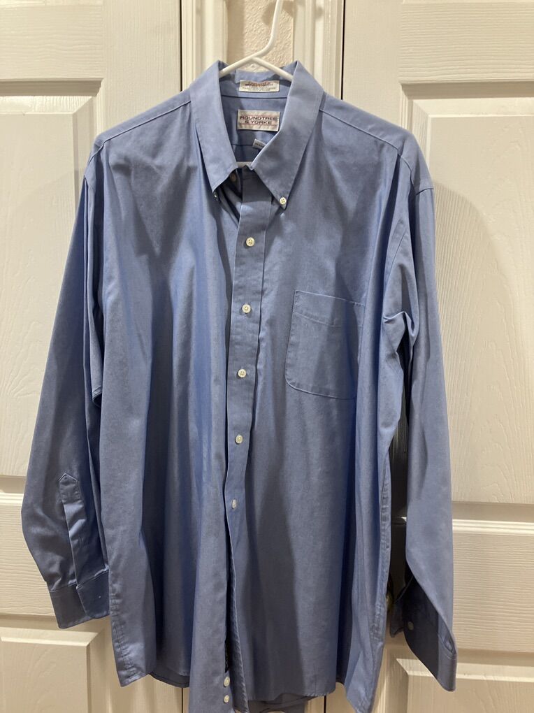 Light Blue Roundtree&York Long Sleeved Dress Shirt