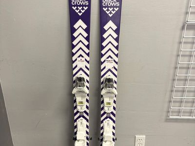Black Crows Sato Birdie 155cm Demo Skis w/ Salomon M10 GW Demo Binding- New 2026