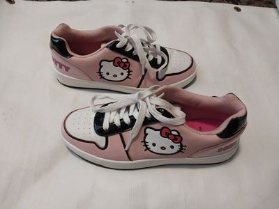 Hello Kitty Womens Sneaker Shoes Size 10