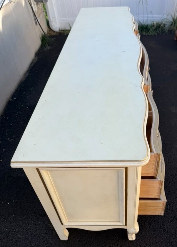 Main image 6