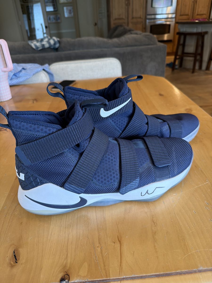 Nike Zoom LeBron Soldier 12 SFG Dark Blue Basketball Shoes, Men's Size 14, Signed