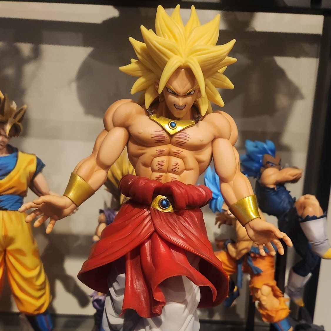 DBZ Super Saiyan Broly Statue