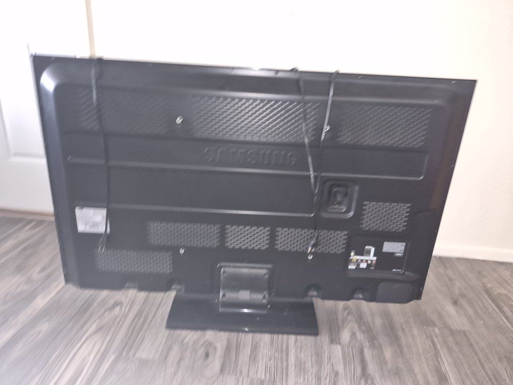 Main image 2
