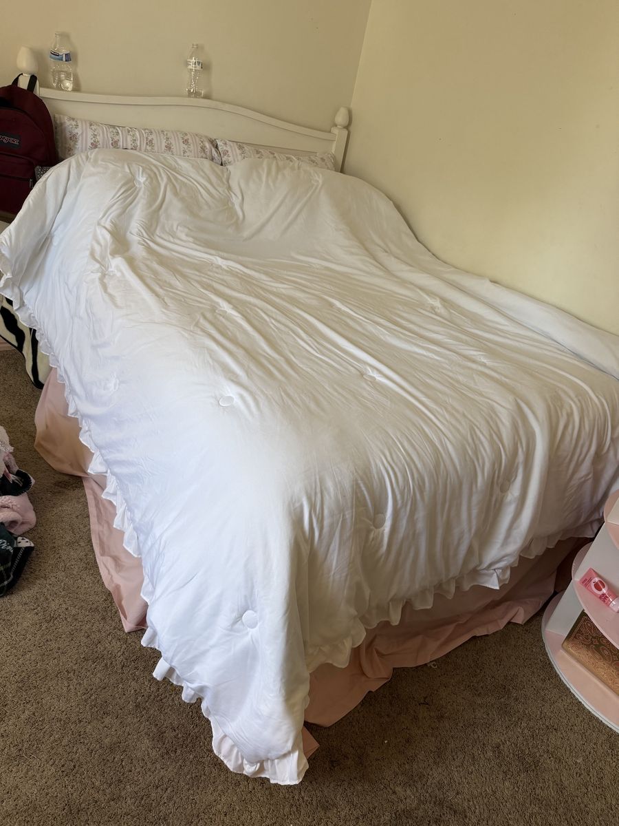 White Ruffle Comforter Bedding Set