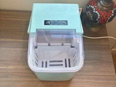 Ice Maker – Mint Green