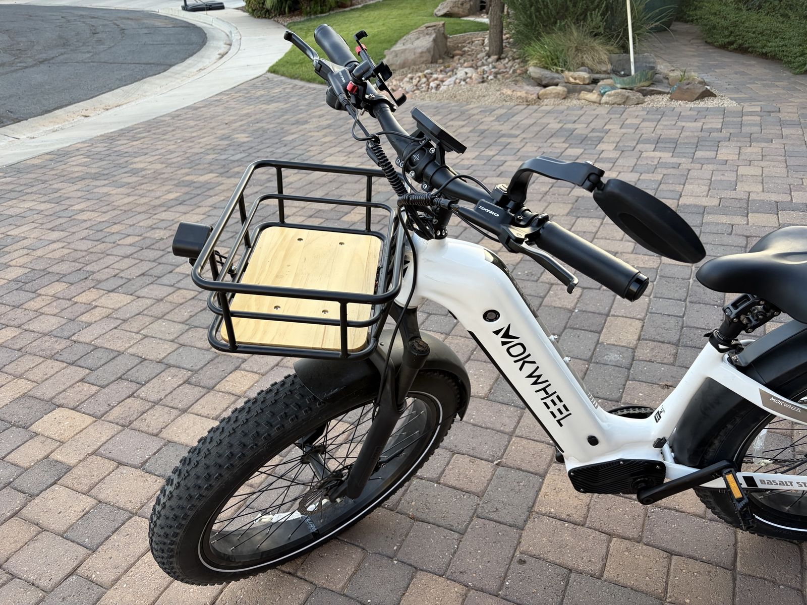 Mokwheel Basalt Step Through regular size EBike. 100 Miles