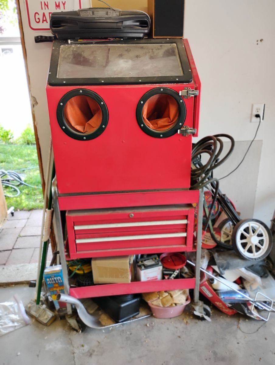 Sand Blasting Cabinet
