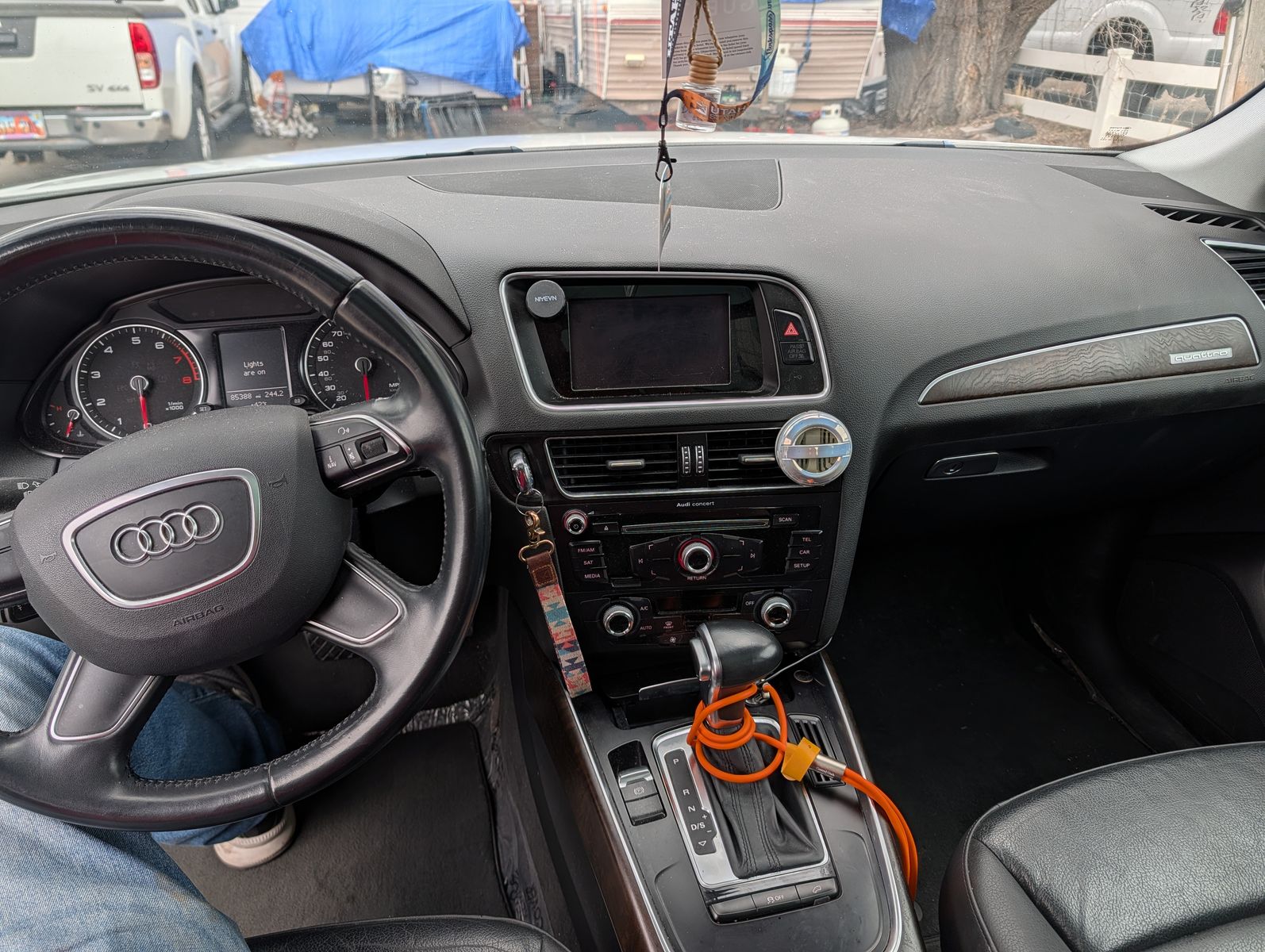 Main image 6