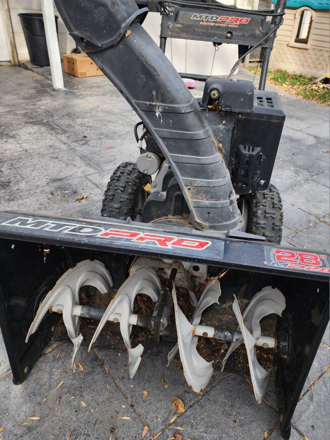 MTD Pro 28" commercial Snowblower