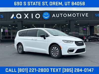 2024 Chrysler Pacifica Plug-In Hybrid Select